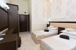Отель La Strada Boutique Villa Питешти Улучшенный двухместный номер с 1 кроватью или 2 отдельными кроватями-4